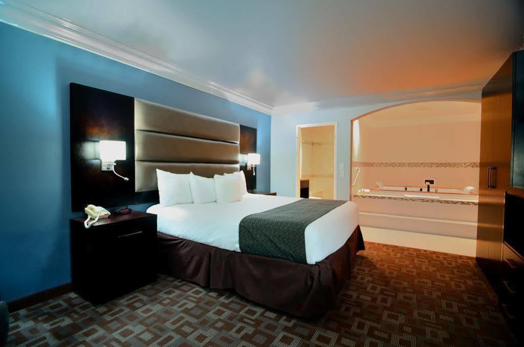 Days Inn By Wyndham Downey Ngoại thất bức ảnh